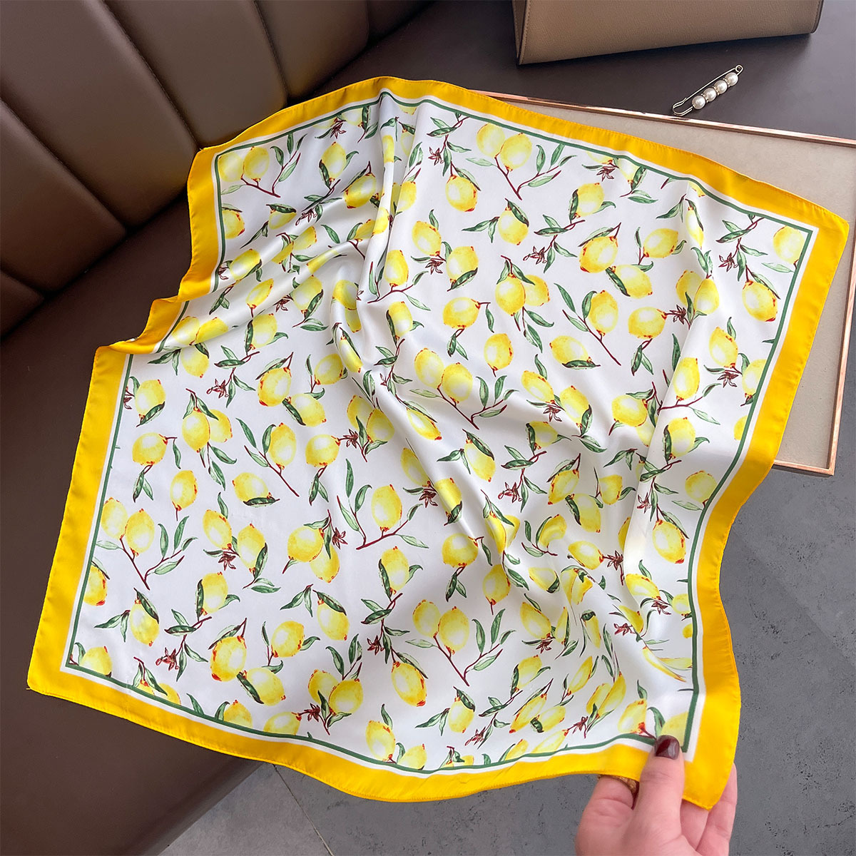 2025 New Yellow Lemon Print Sq - Silk Neck Scarf avaliação e preço
