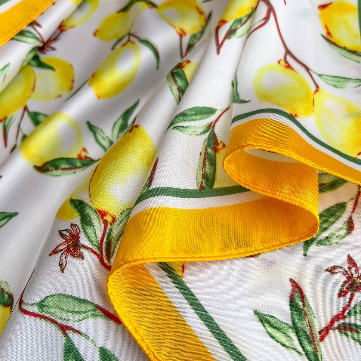2025 New Yellow Lemon Print Sq - Silk Neck Scarf avaliação e preço